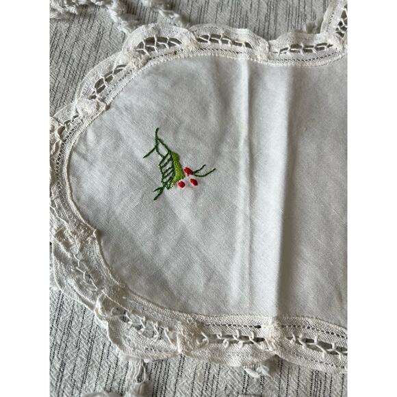 Bread Basket Liner Bun Warmers White Perma-Press Cloth with Floral Embroidery - Picture 3 of 9